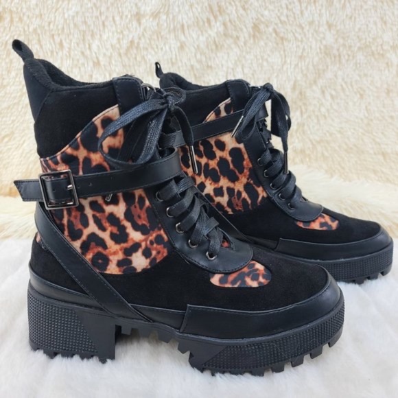 Cape Robbin Leopard Print 1 1/2" Platform Ankle Boot - Picture 4 of 9